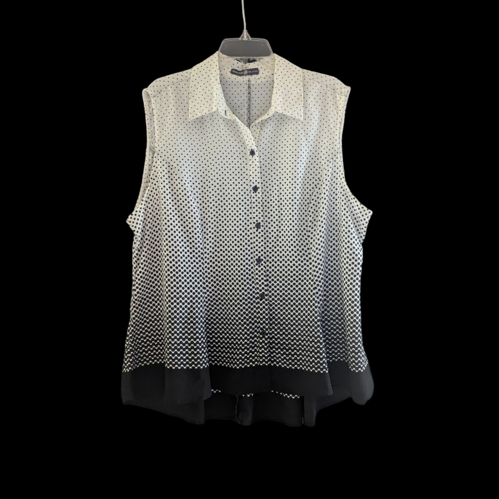 *Signature Collection Sleeveless Top